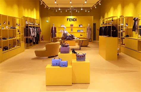 outlet online fendi